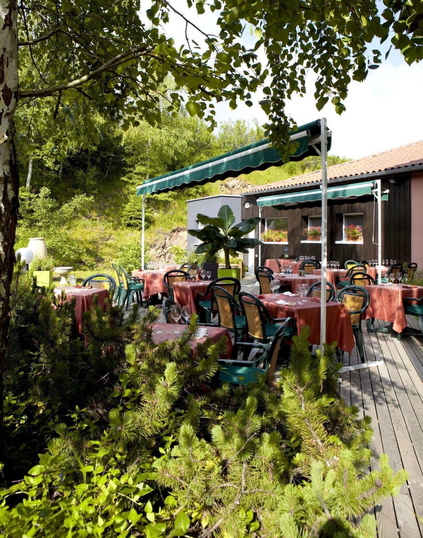 Hotel Restaurant La Tour Dunieres Exterior photo